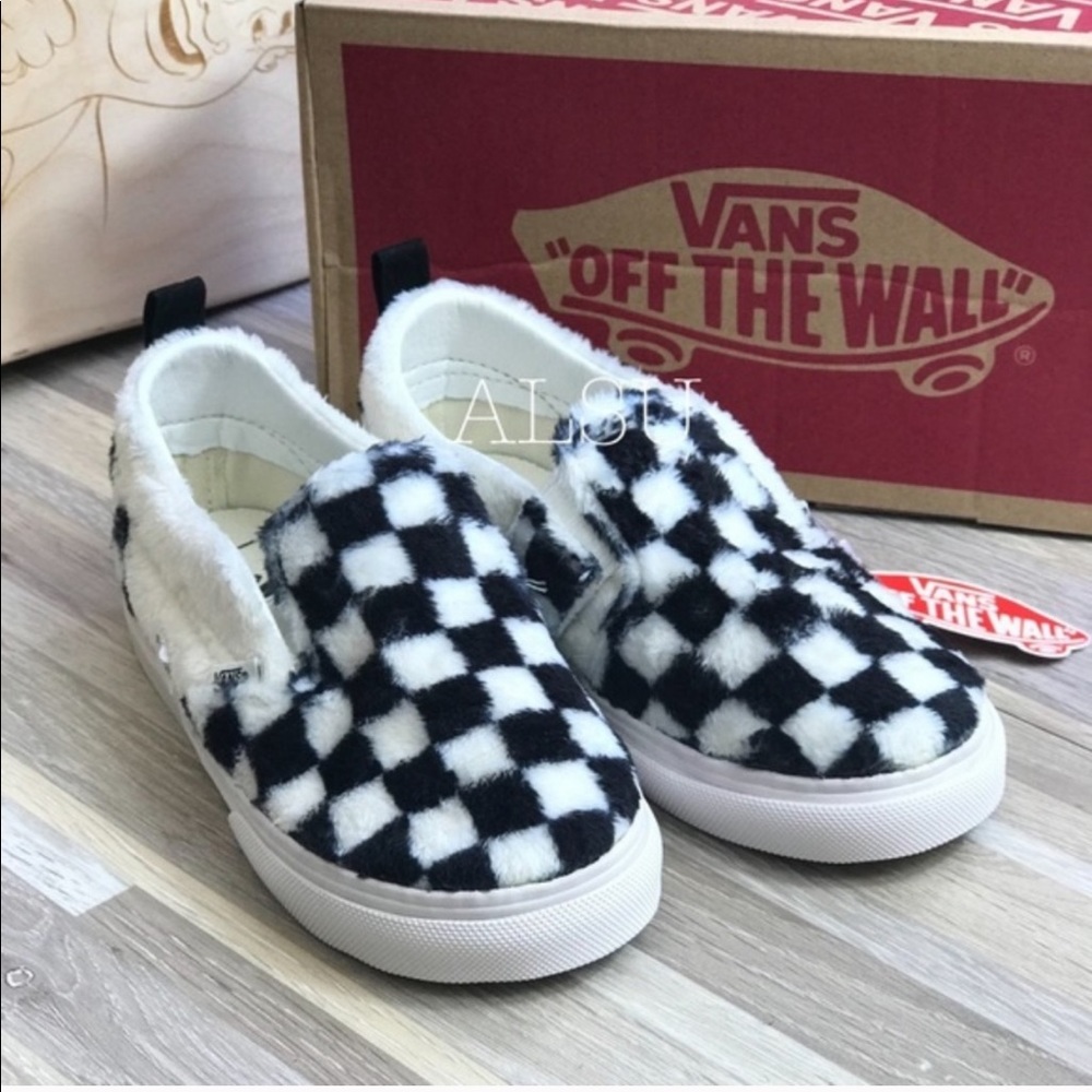 VANS Slip On V Sherpa Checkerboard Faux Fur Kid’s